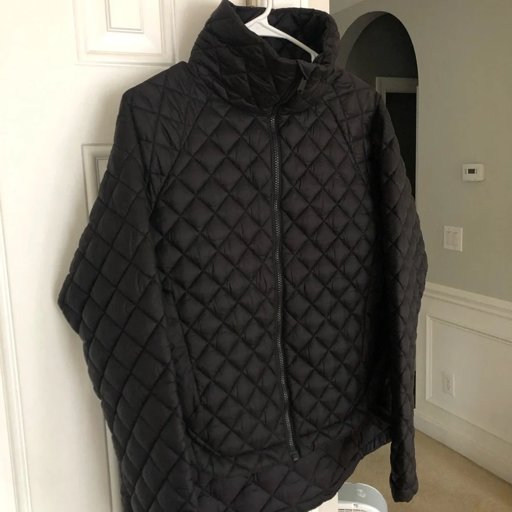 New: Athleta Whisper Featherless Jacket. Black. Size Small